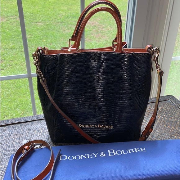Dooney Bourke Lizard-Embossed SMALL Barlow